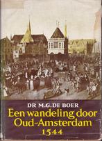 Een wandeling door Oud-Amsterdam, Ophalen of Verzenden, 20e eeuw of later, Gelezen