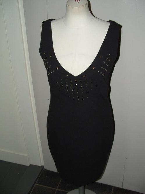 Rinascimento cocktail jurk, little black dress maat S studs, Kleding | Dames, Jurken, Zo goed als nieuw, Maat 36 (S), Zwart, Boven de knie