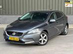 Volvo V40 1.6 D2 Momentum, Voorwielaandrijving, Euro 5, 28 km/l, Gebruikt