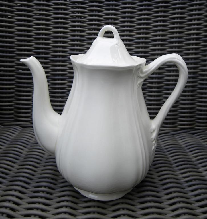 Wedgwood QUEENS PLAIN  Puntgave ongebruikte koffiepot, Huis en Inrichting, Keuken | Servies, Nieuw, Overige typen, Wedgwood, Aardewerk