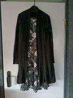 Jurk met zwart vest, Ophalen, Gedragen, Zwart, Overige typen