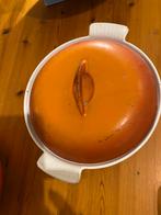 Creuset , Belgium, 3 vaksschaal met deksel 27x 22 cm  Oranje, Ophalen of Verzenden, Gebruikt, Gietijzer, Koekenpan of Braadpan
