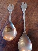 2 verschillende suikerlepels Spakenburg, Ophalen of Verzenden