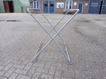 Wolzak houder voor schapenscheren beschikbaar voor biedingen