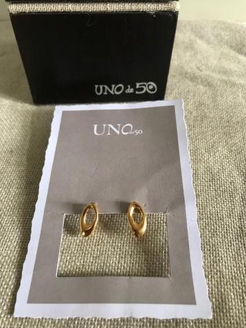 Uno de 50 oorbellen (78) Orbit Oval Gold beschikbaar voor biedingen