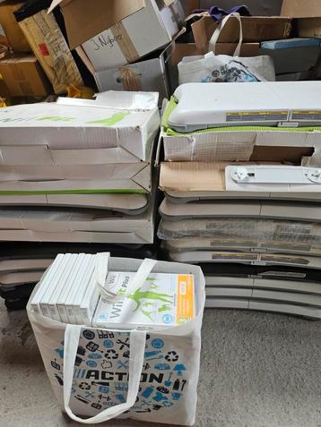 23x Balance board Nintendo Wii inclusief spellen  beschikbaar voor biedingen