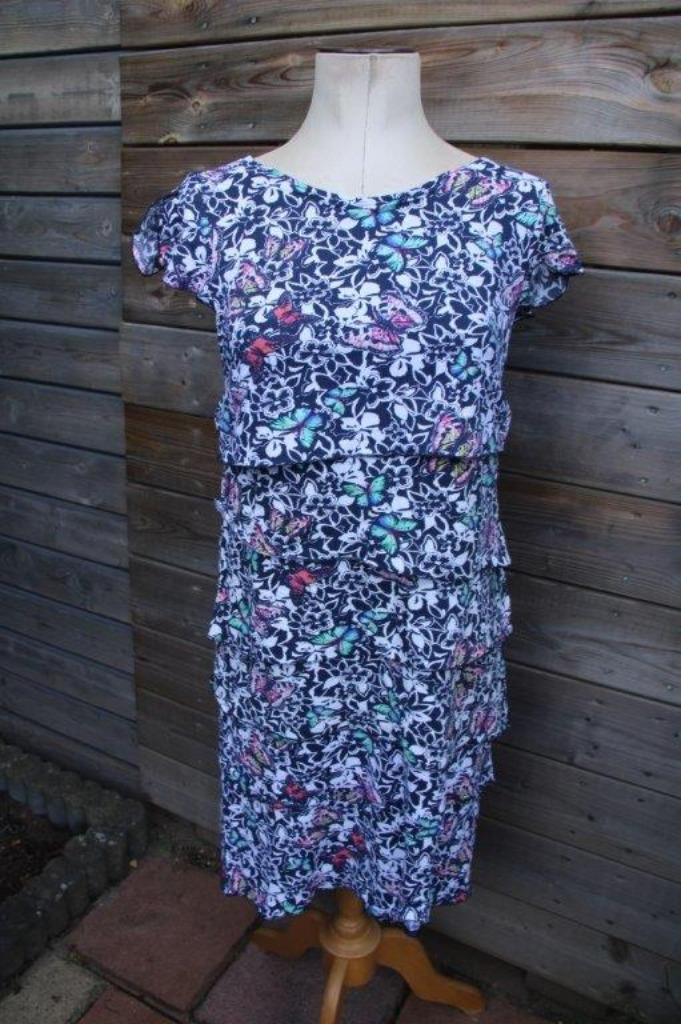 Jurk donkerblauw/ wit Vlinder Betty Barclay mt 38 Vaste pri, Kleding | Dames, Jurken, Zo goed als nieuw, Maat 38/40 (M), Blauw
