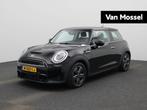 Mini Mini 2.0 Cooper S Essential | NAVIGATIE | CLIMATE CONTR, Auto's, Stof, Gebruikt, 4 stoelen, Zwart