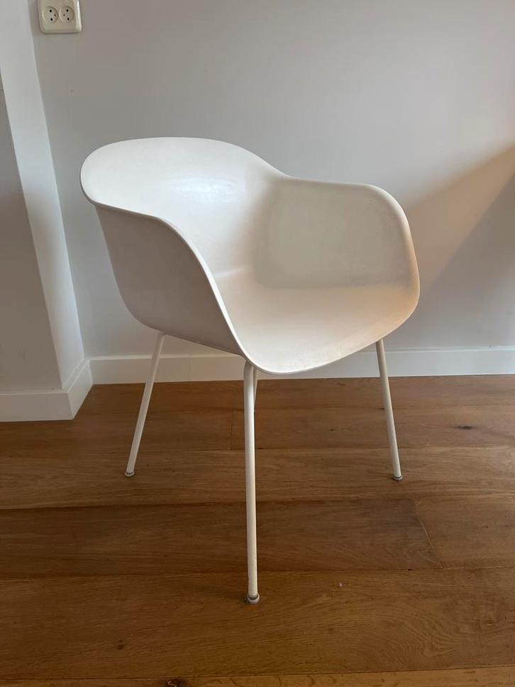 Muuto Fiber Tube stoel Wit, Huis en Inrichting, Stoelen, Zo goed als nieuw, Eén, Kunststof, Wit, Ophalen