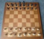 Groot houten Schaakbord (44 bij 44 cm) + Schaakstukken., Een of twee spelers, Ophalen of Verzenden, Gebruikt
