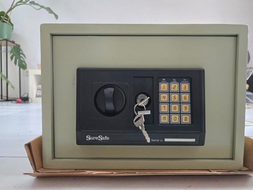 SureSafe Brandkast met Digitaal Slot & Sleutels, Huis en Inrichting, Brandblussers en Brandkasten, Nieuw, Brandkast, Ophalen of Verzenden