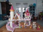Playmobil groot kasteel, veel interieur,  poppetjes en koets, Zo goed als nieuw, Ophalen