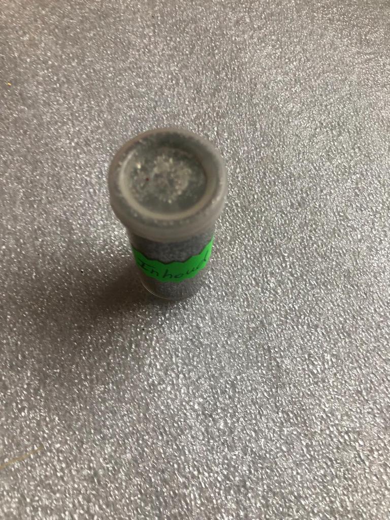 Glitter - zilverkleur - inhoud 10 gram, Hobby en Vrije tijd, Knutselen, Ophalen of Verzenden, Zo goed als nieuw