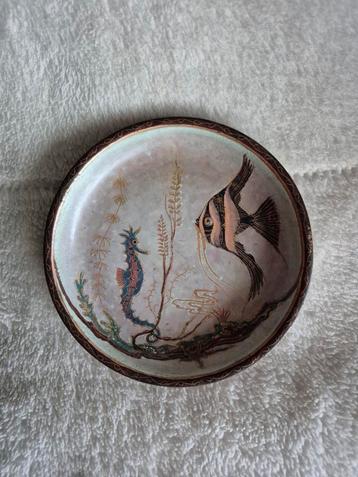 Emaille schaaltje, vis met zeepaardje,geëmailleerd bordje. beschikbaar voor biedingen