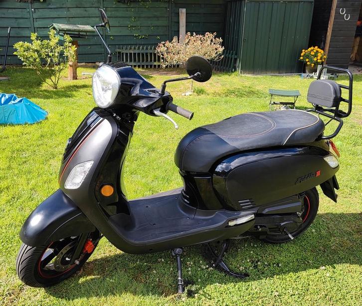 Sym Fiddlle 3 Bromscooter, Fietsen en Brommers, Scooters | SYM, Zo goed als nieuw, Fiddle, Maximaal 45 km/u, Benzine, Ophalen