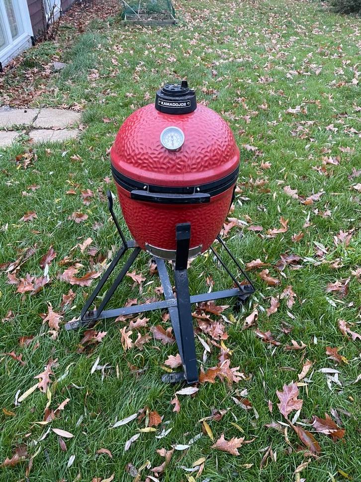 Kamado joe junior, Tuin en Terras, Houtskoolbarbecues, Gebruikt, Met accessoires, Ophalen