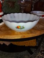 Witte schaal met fruitdecoratie vintage, Porselein of Keramiek, Schaal, Rond, Ophalen of Verzenden