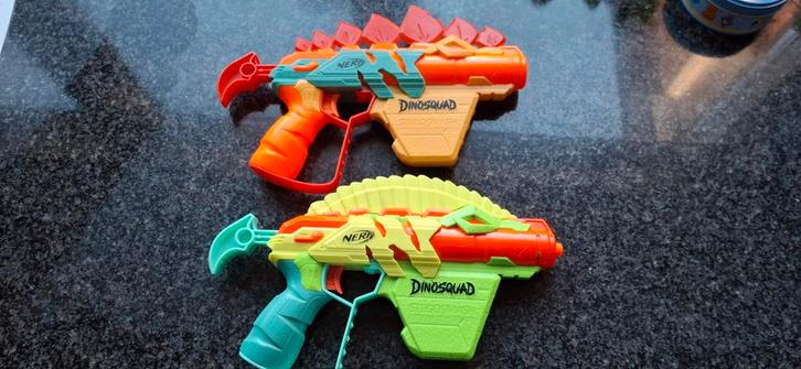 Nerf Dinosaur Squad Pistolen - Set van 2, Kinderen en Baby's, Speelgoed | Bouwstenen, Gebruikt, Overige merken, Ophalen