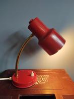Leuk vintage rood bureaulamp | lampje, Gebruikt, Vintage, Ophalen of Verzenden, Metaal