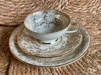 Vintage Theekop en Schotels met Gouden Bloemen, Antiek en Kunst, Antiek | Servies los, Ophalen of Verzenden