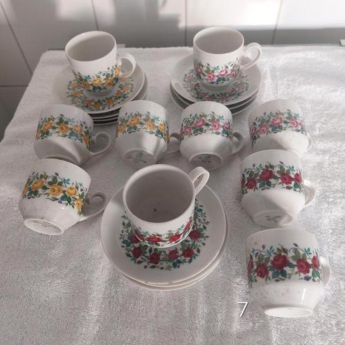 kop en schotels OPRUIMING, Huis en Inrichting, Keuken | Servies, Zo goed als nieuw, Kop(pen) en/of Schotel(s), Overige stijlen