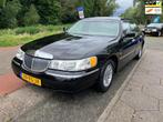 Lincoln Town Car 4.6 Signature Nederlands + NAP, Achterwielaandrijving, Gebruikt, 1795 kg, Zwart