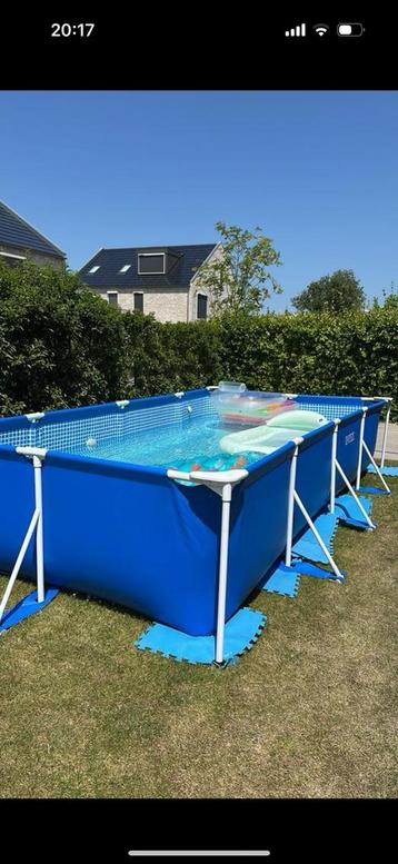 Zwembad 4,5 x 2,2 m beschikbaar voor biedingen
