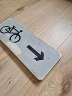Verkeersbord fiets rechts reflecteert, Ophalen of Verzenden, Zo goed als nieuw
