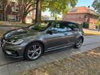 Volkswagen Golf 1.0 TSI 110pk 5D 2018 - R-Line, Auto's, Volkswagen, Voorwielaandrijving, Handgeschakeld, 3 cilinders, Zilver of Grijs