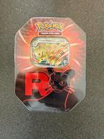 Pokémon TCG Team Rocket Tin - Nieuw!, Ophalen, Nieuw, Booster, Foil