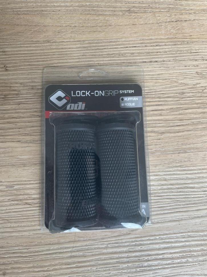 ODI Ruffian 90mm Lock-On vervangingsgrepen nieuw, Fietsen en Brommers, Fietsonderdelen, Nieuw, Algemeen, Stuur, Ophalen