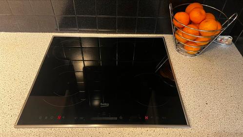 BEKO Keramisch fornuis, Witgoed en Apparatuur, Kookplaten, Zo goed als nieuw, Vrijstaand, Keramisch, 4 kookzones, Ophalen