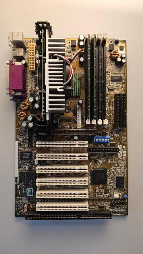 Asus P3B-F + PIII 550MHz + 256MB, Computers en Software, Moederborden, Gebruikt, Intel, Overige soorten, Verzenden