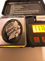 Antieke zilveren broche met gedetailleerd design, Sieraden, Tassen en Uiterlijk, Broches, 4 tot 7 cm, Gebruikt, Ophalen of Verzenden