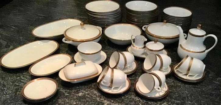Servies Winterling Kirchenlamitz Bavaria 71 st. gouden rand, Antiek en Kunst, Antiek | Servies compleet, Ophalen of Verzenden