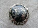 Siam sterling broche met danseressen, Ophalen of Verzenden, Zo goed als nieuw, Zilver, Zilver