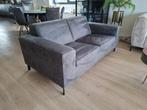 Mooie grijze bank - Tweepersoons, Huis en Inrichting, Banken | Bankstellen, Ophalen, Gebruikt, 150 tot 200 cm, Tweepersoons