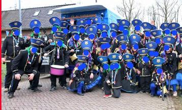 Grote loopgroep politiepakken beschikbaar voor biedingen
