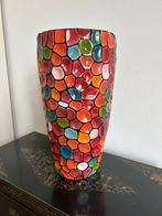 Kleurrijke Madu vaas gemaakt in Indonesië, Antiek en Kunst, Ophalen of Verzenden