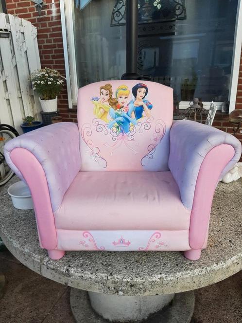 Disney Princess, roze gestoffeerde Stoel/zetel i.z.g.st, Kinderen en Baby's, Kinderkamer | Tafels en Stoelen, Zo goed als nieuw