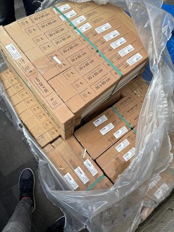  15m2 V&B 30x60cm wandtegel 1581CM000 Spotlight white matt beschikbaar voor biedingen