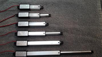 6V en 12V DC elektrisch actuator spindel 19KG in 4 lengtes beschikbaar voor biedingen
