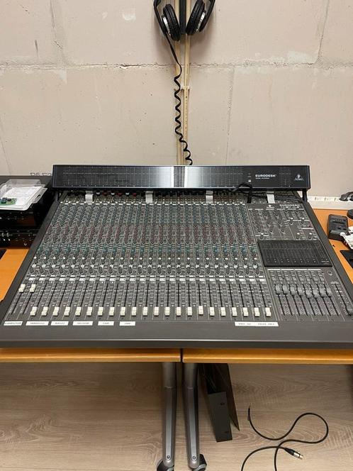 Te koop zeer mooie Behringer MX8000, Muziek en Instrumenten, Mengpanelen, Zo goed als nieuw, 20 kanalen of meer, Ophalen