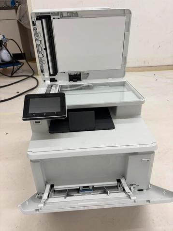 HP LaserJet Pro MFP M477FDN Color Laser Printer beschikbaar voor biedingen