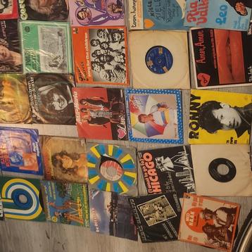 Partij Vinyl singles en elpee zie fotos 75 stuks beschikbaar voor biedingen