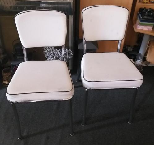 2 Vintage / Retro stoelen Bel Air, Huis en Inrichting, Stoelen, Gebruikt, Twee, Leer, Metaal, Wit, Ophalen