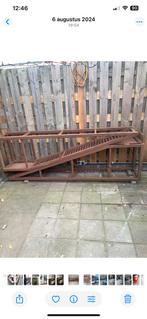 Stevige oprijbruggen voor oa bestelbussen, Ophalen