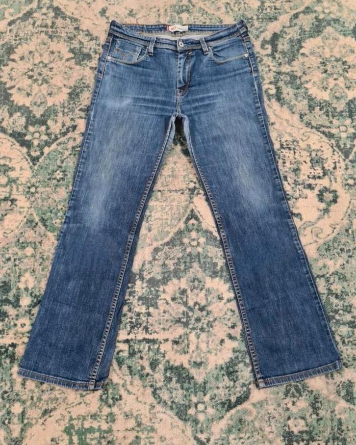 627 Levi's straight Fit W31 L30 WMN Tulsi3130 Blauw, Kleding | Dames, Spijkerbroeken en Jeans, Zo goed als nieuw, W30 - W32 (confectie 38/40)