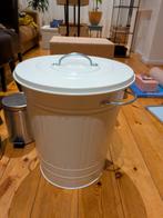 Trash bins /Set van vuilnisbakken - 3 kleine & 1 middelgrote, Ophalen, Met pedaal, 40 liter of meer, Zo goed als nieuw