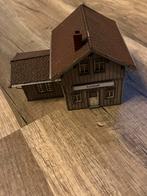 Modelspoor Huisje H0, Hobby en Vrije tijd, Modeltreinen | H0, Gebruikt, Gelijkstroom, Brug, Tunnel of Gebouw, Ophalen